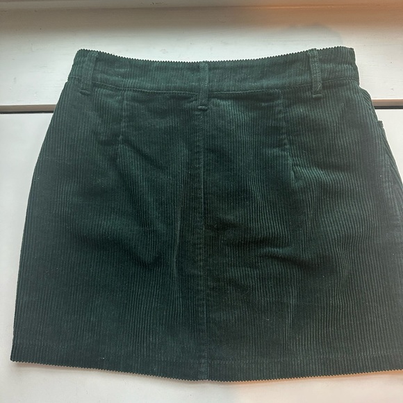 Mini skirt BUNDLE ✨ red suede with lace detailing and green corduroy - Picture 4 of 7